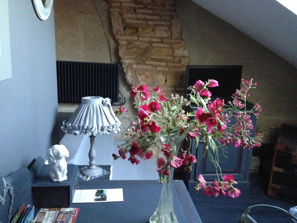 Le Lavoir Bed and Breakfast Châteauroux Habitación foto
